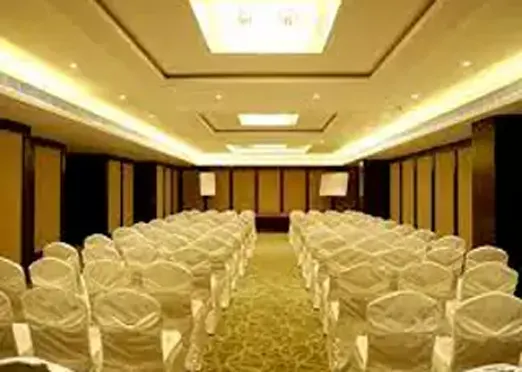 Sayba Iris Kurla gallery image 6