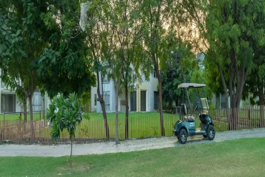 Savvy Kensville Golf Living gallery image 6