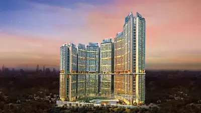 Crescent Bay Parel