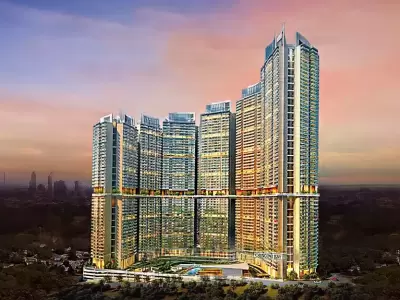 Crescent Bay Parel